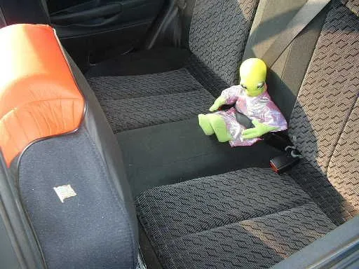 JPG P5 Int Alien Bebe.webp