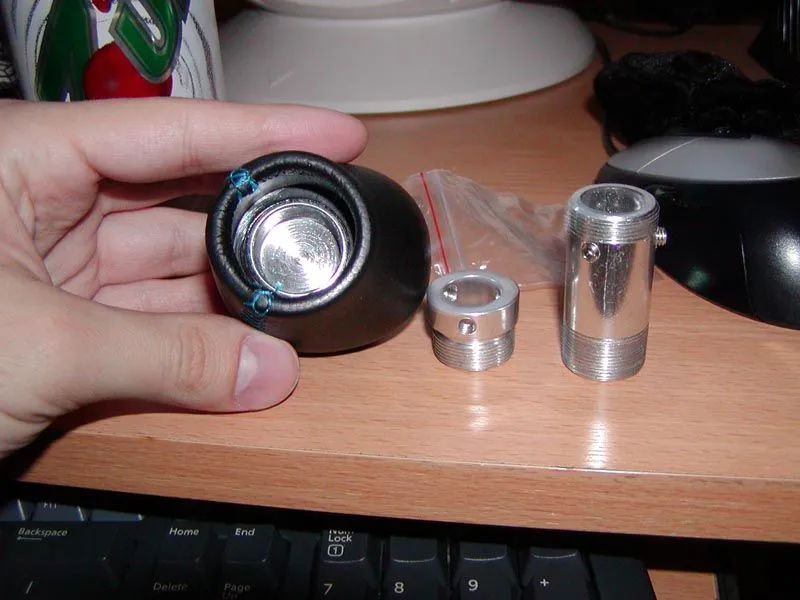 knobtwoadapters.jpg