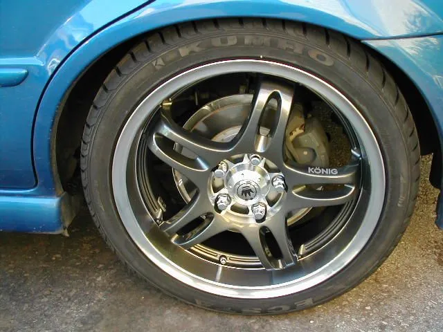 konig_holes_up_close.jpg