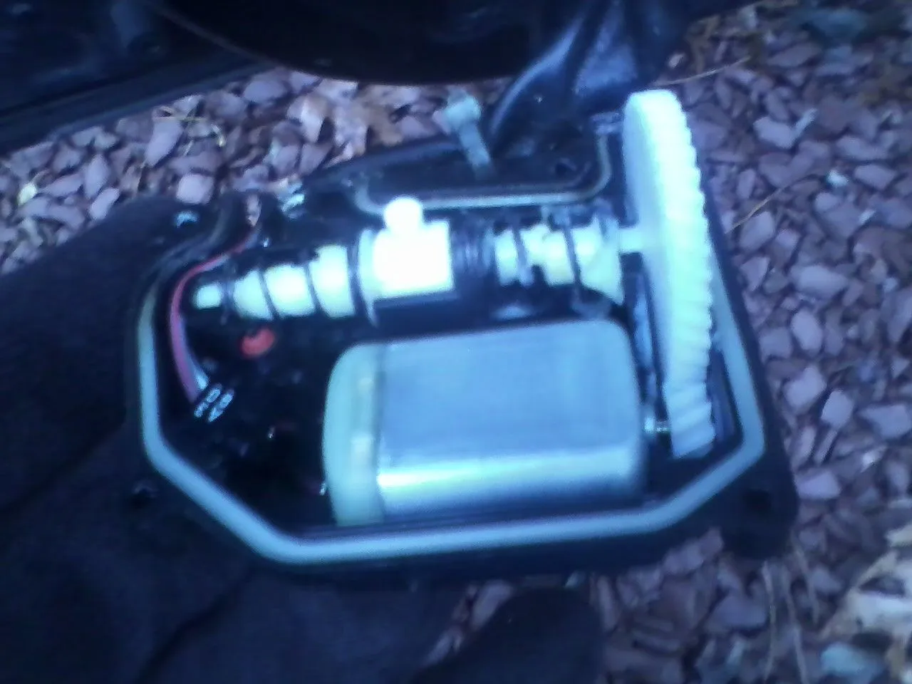Lock actuator 001.jpg
