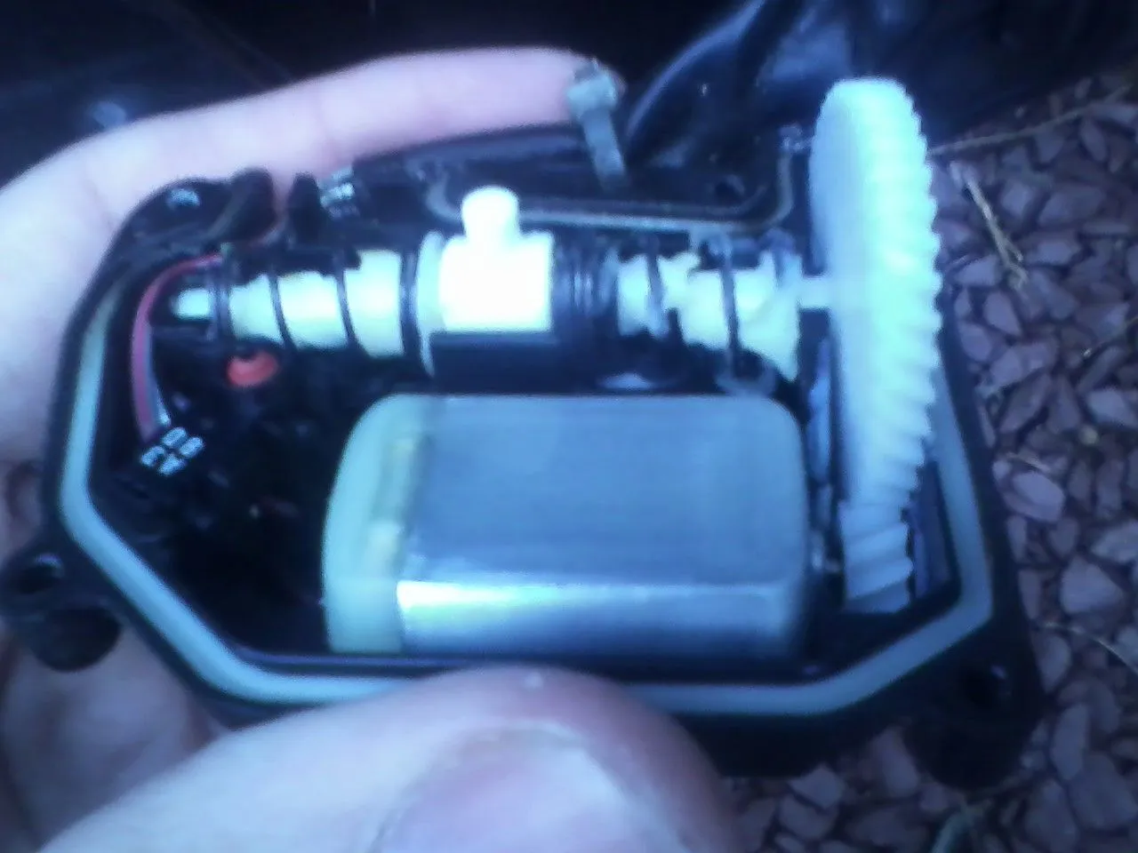Lock actuator 002.jpg