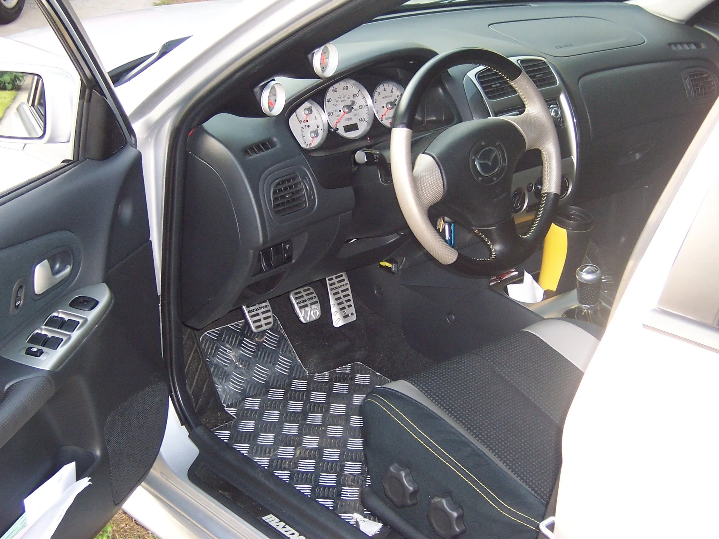 mazda 006.JPG