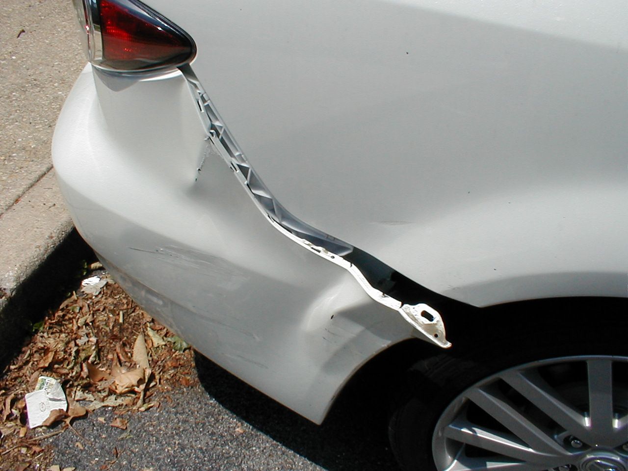 Mazda Damage 001.jpg
