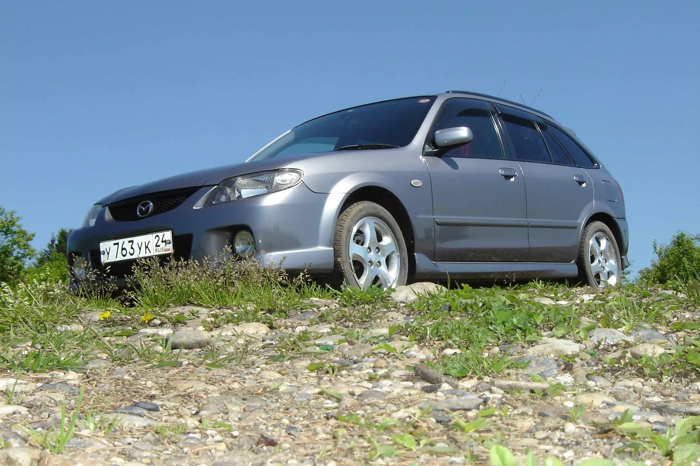 Mazda Familia 1.webp