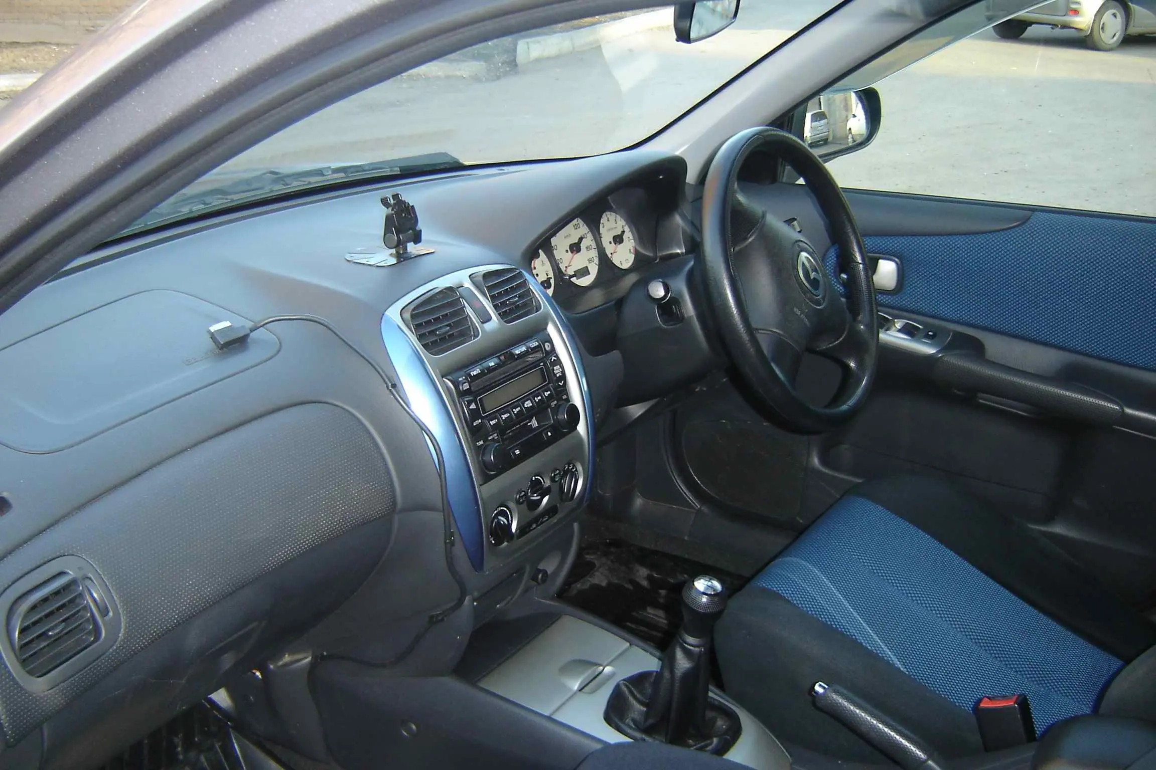 Mazda Familia 2.webp