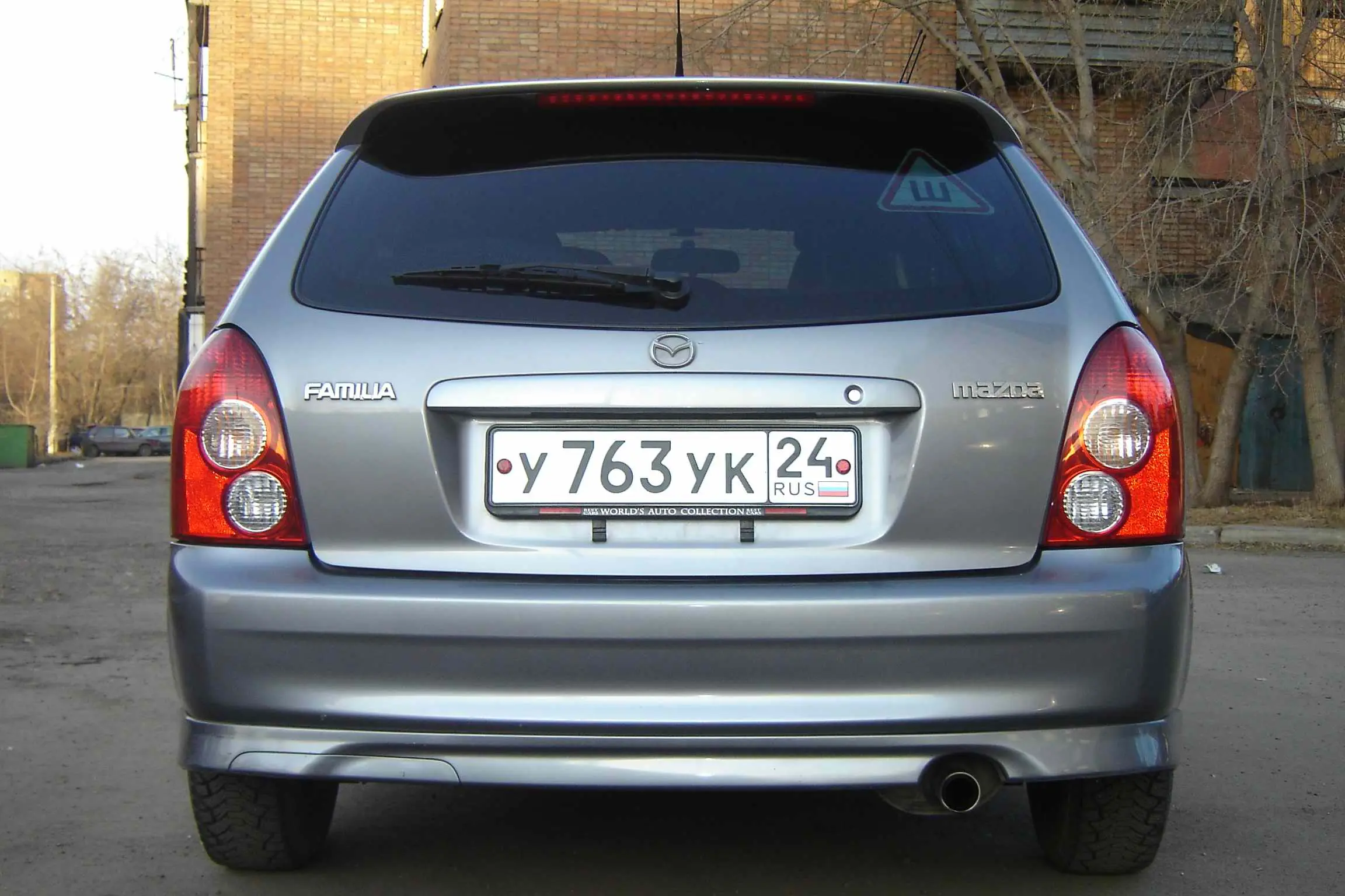 Mazda Familia 3.webp