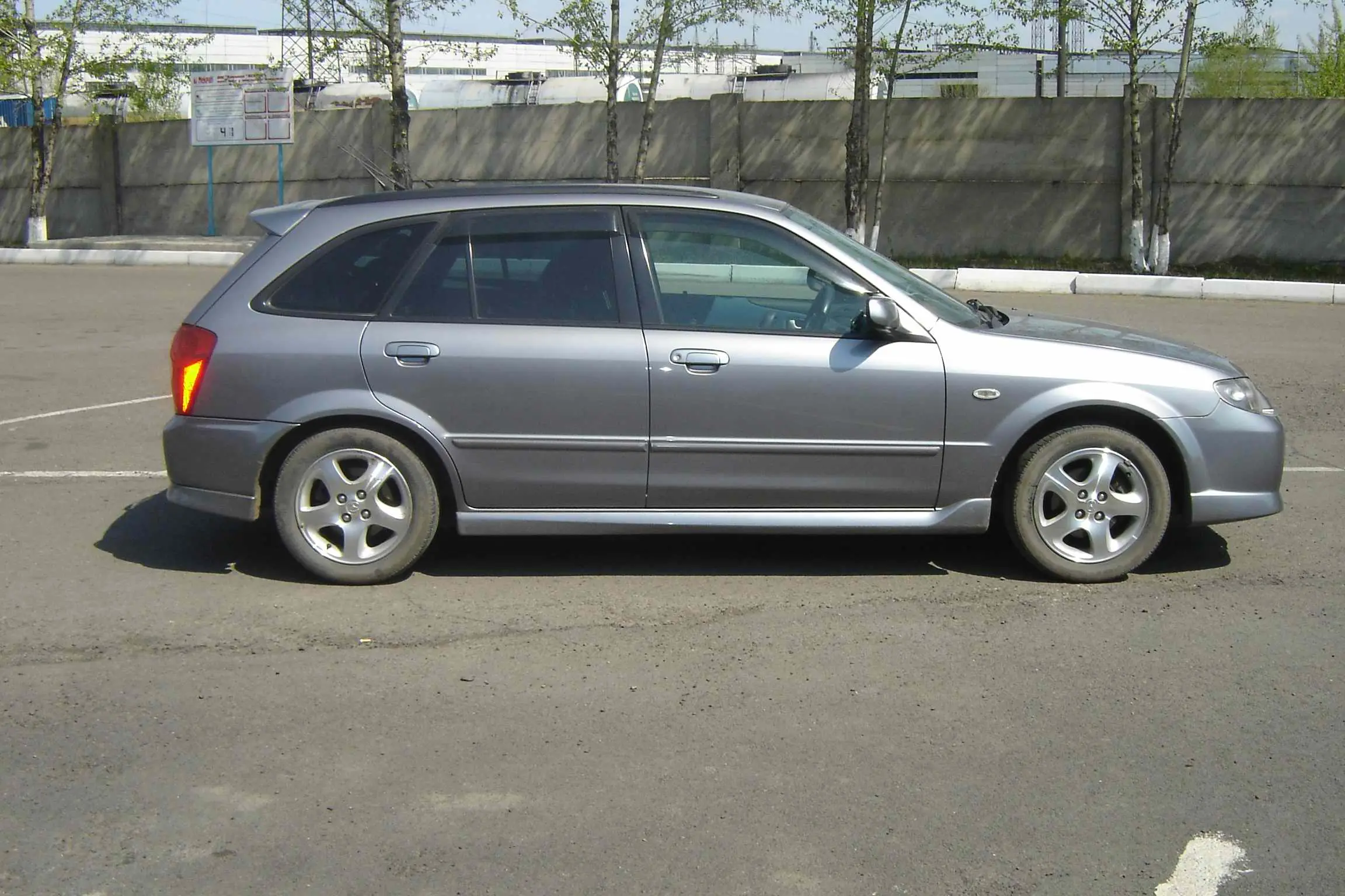 Mazda Familia 4.webp