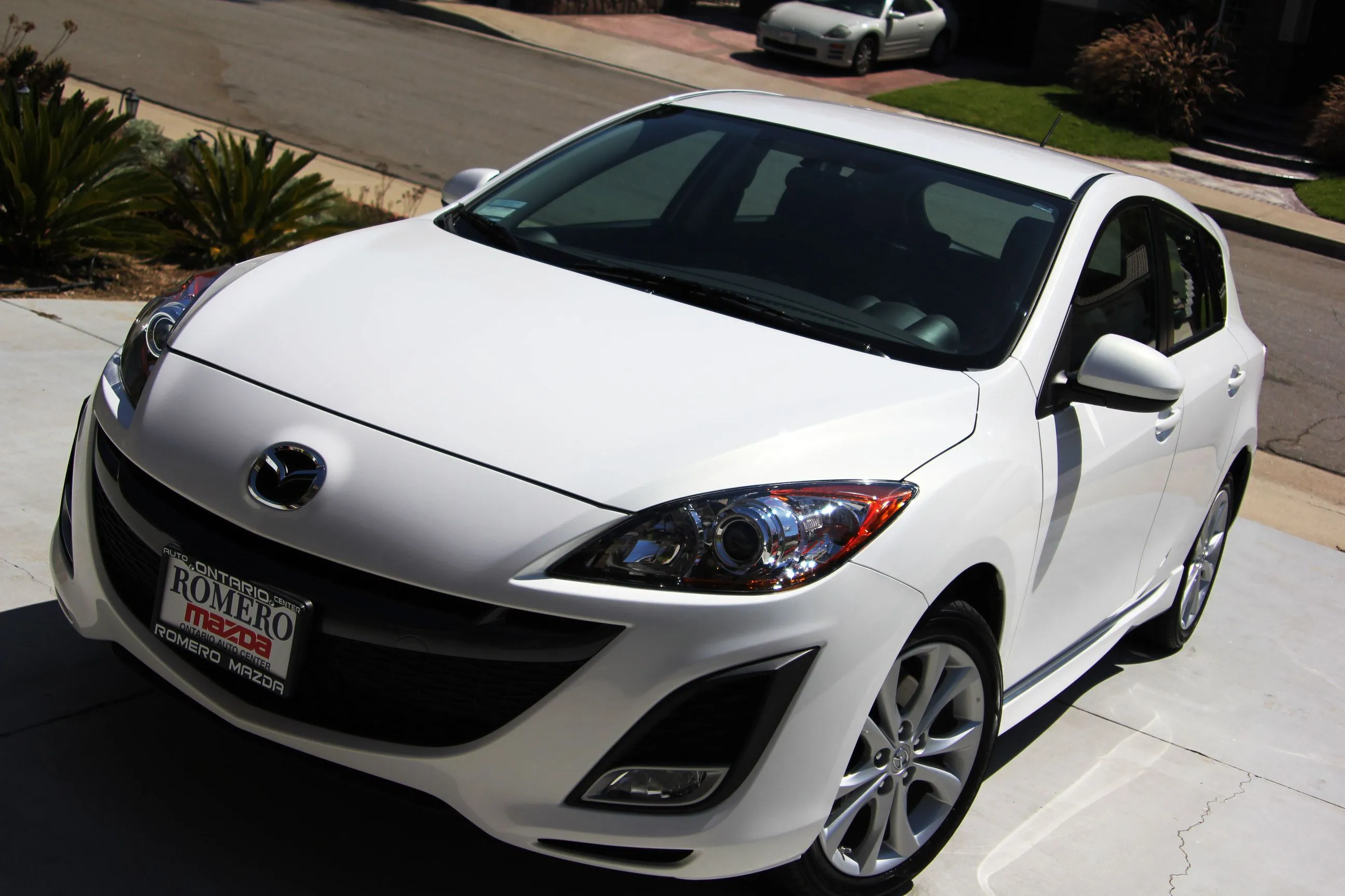 mazda2.jpg