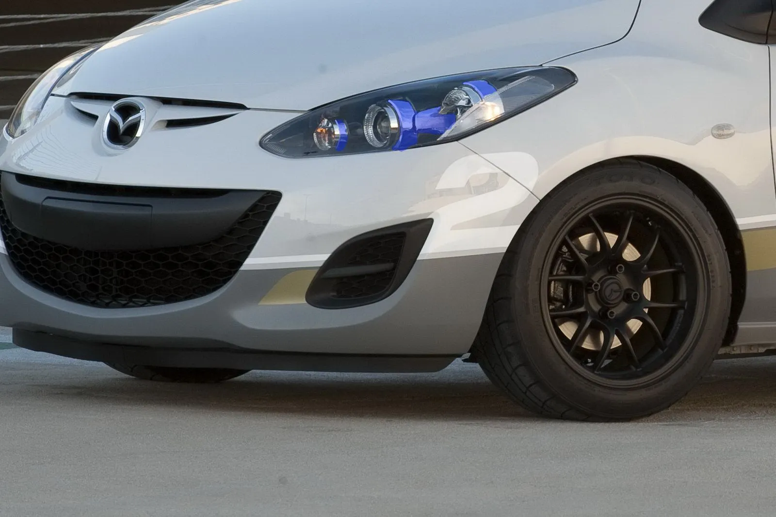 mazda2_headlight_color_scheme.JPG