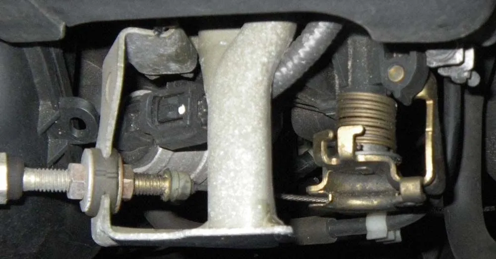 Mazda5 Cable Throttle.jpg