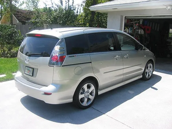 mazda5_2.jpg