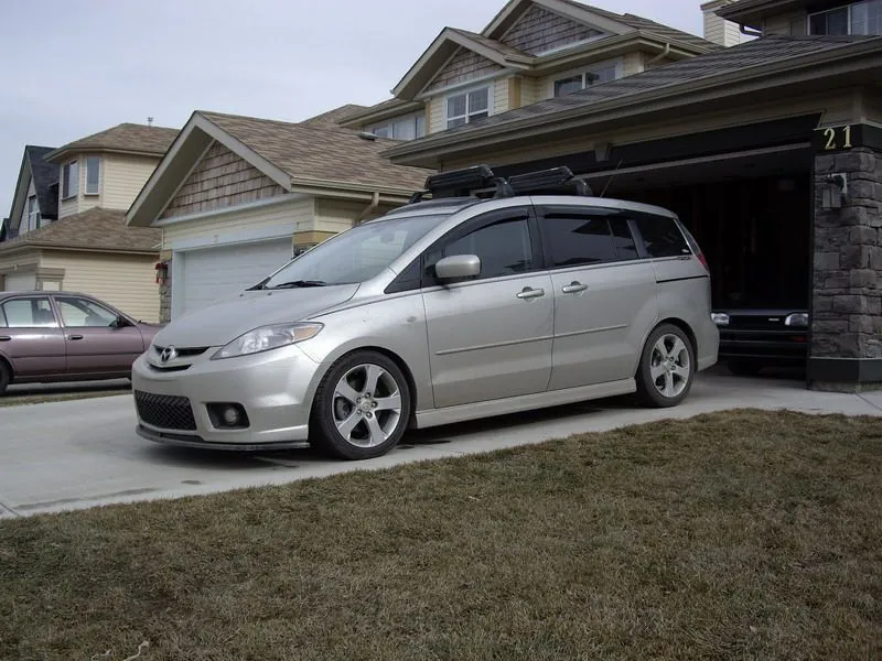 Mazda5_Lip.jpg