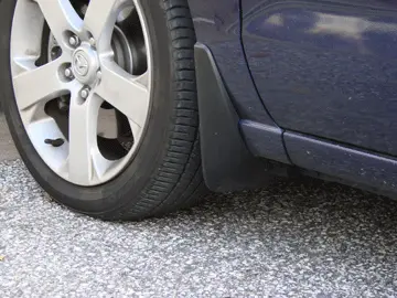 Mazda5_splashguard.gif