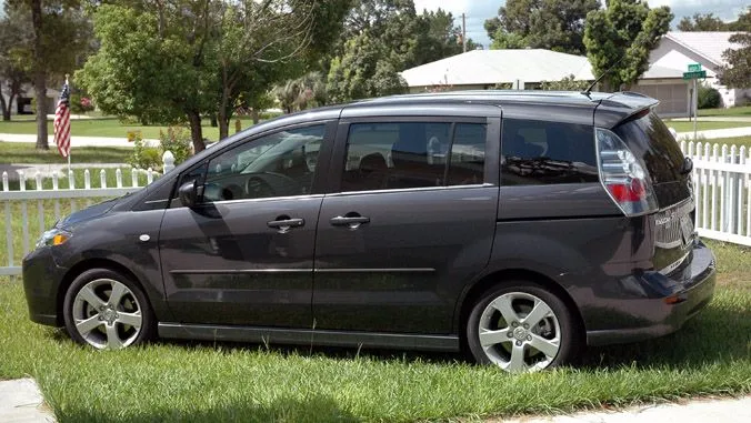 Mazda5baliton_s.jpg