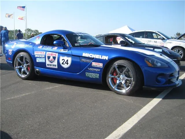 njmotorsportspark_may_06_2010_33_viper_2_640_480.jpg