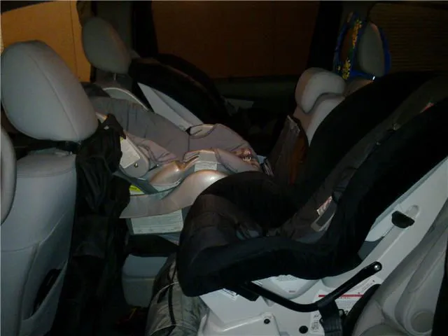 odyssey_3carseats_12112010259_cleaned.jpg
