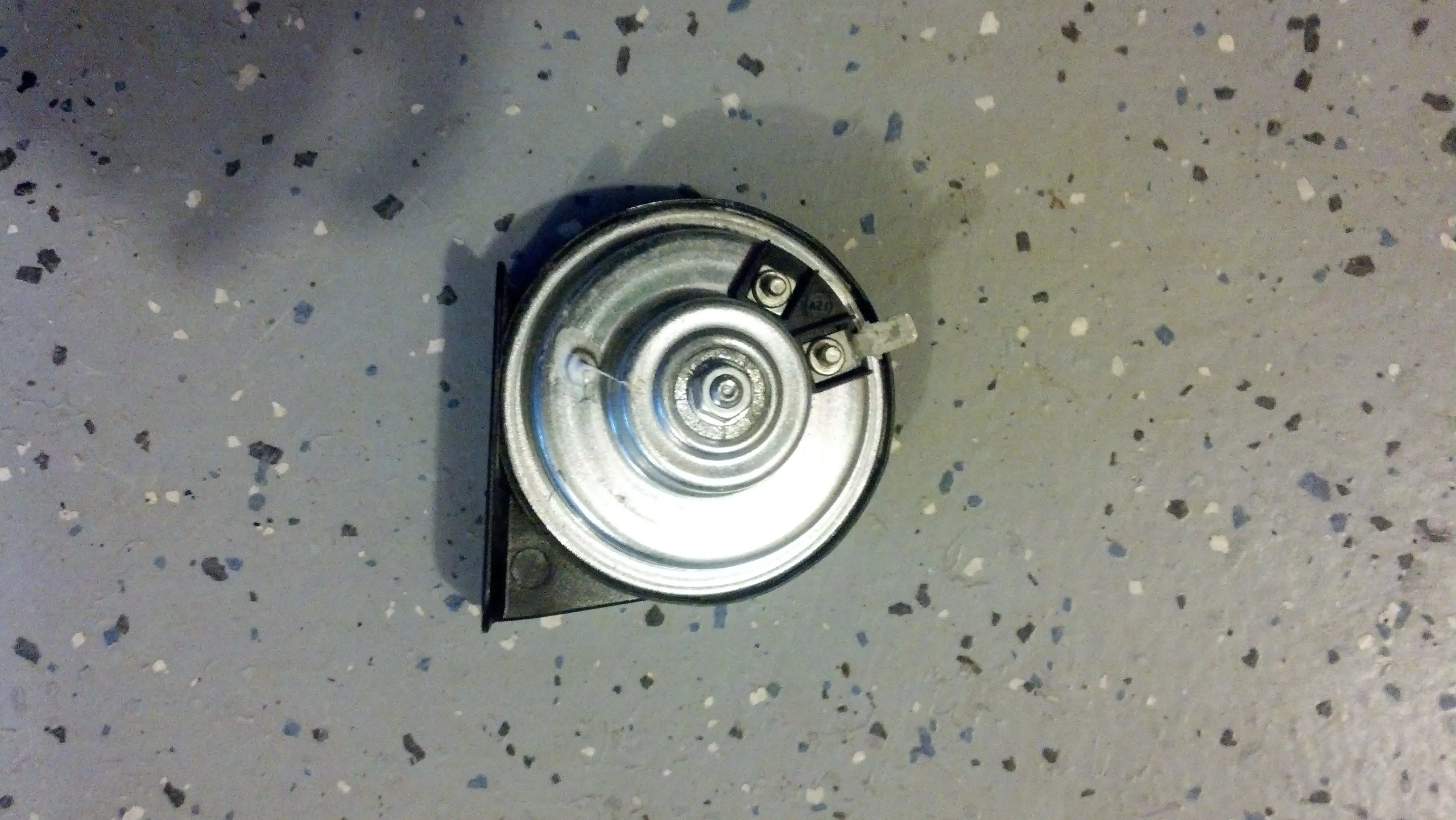 OEM Horn 02.jpg