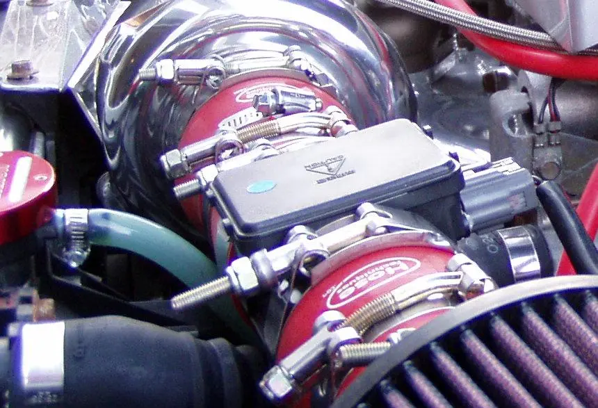 old air intake.JPG