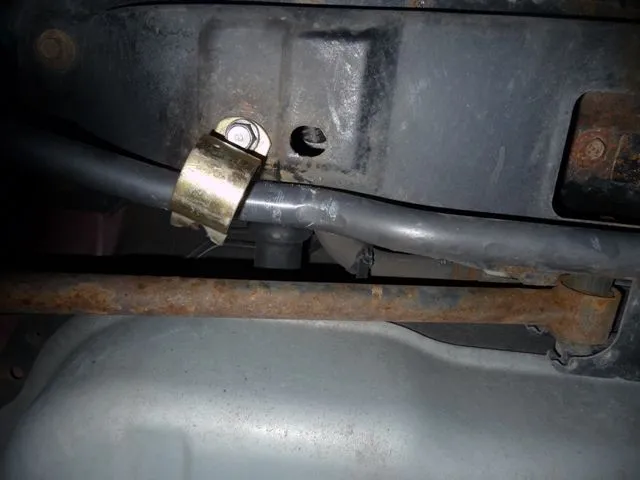 P5 - Broken RSB Bracket (1).JPG