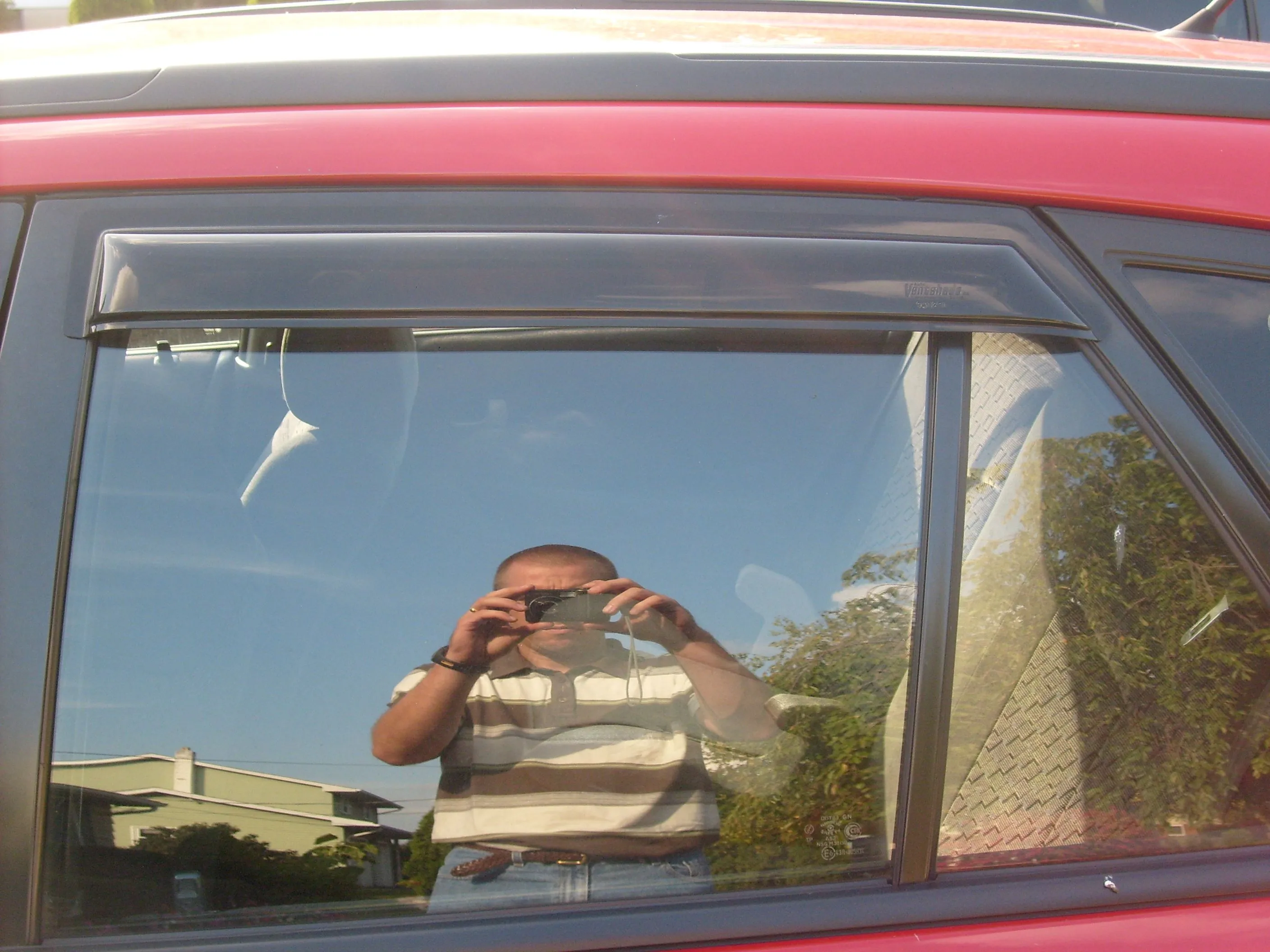 P5 - DS Rear Door Visor.jpg