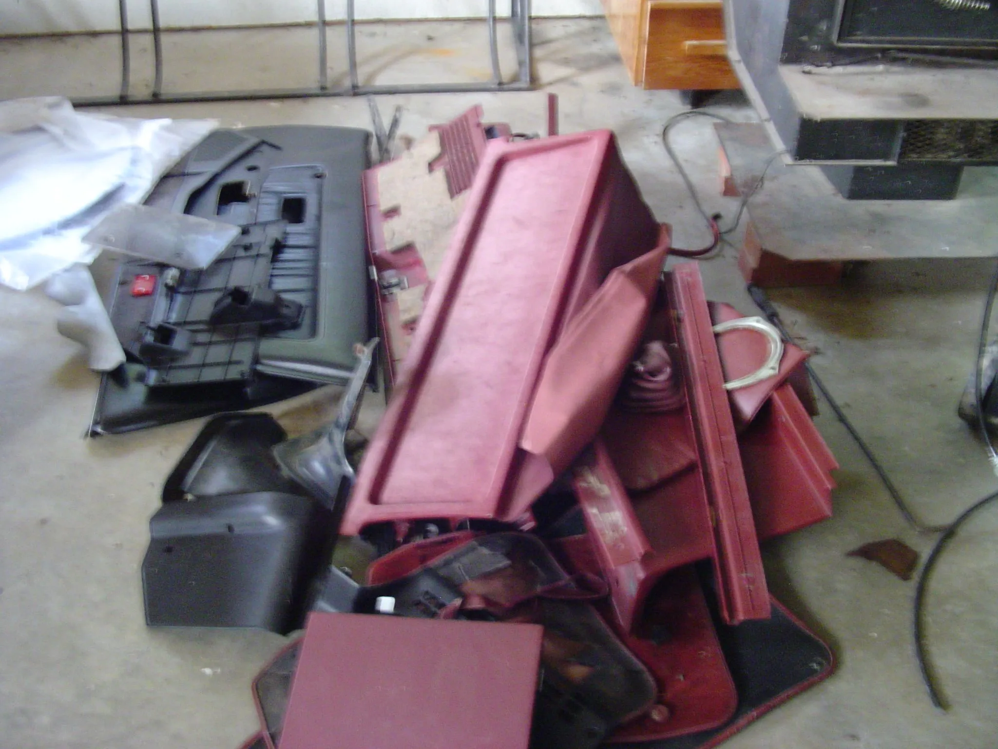 Parts car dismantle 013.webp