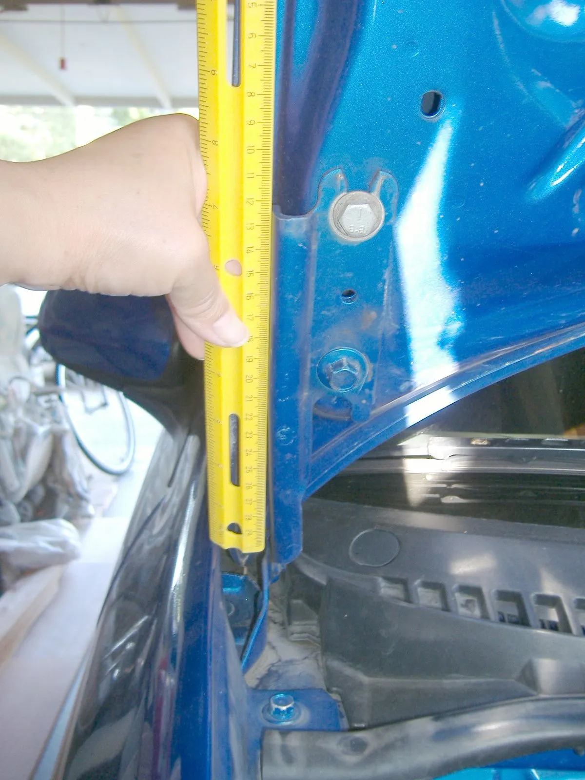 PASSENGERSIDEHINGE.JPG