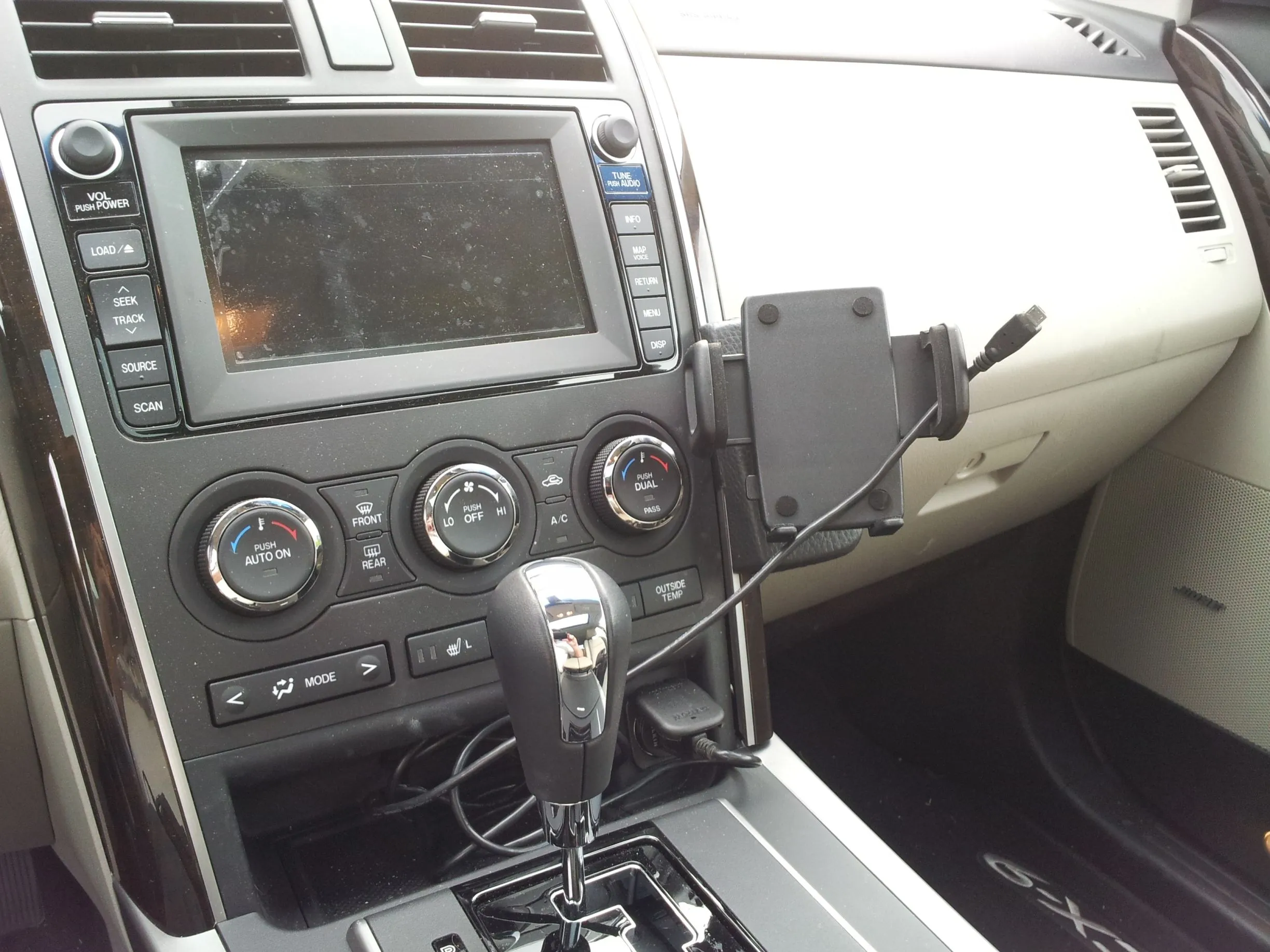 phone holder.jpg