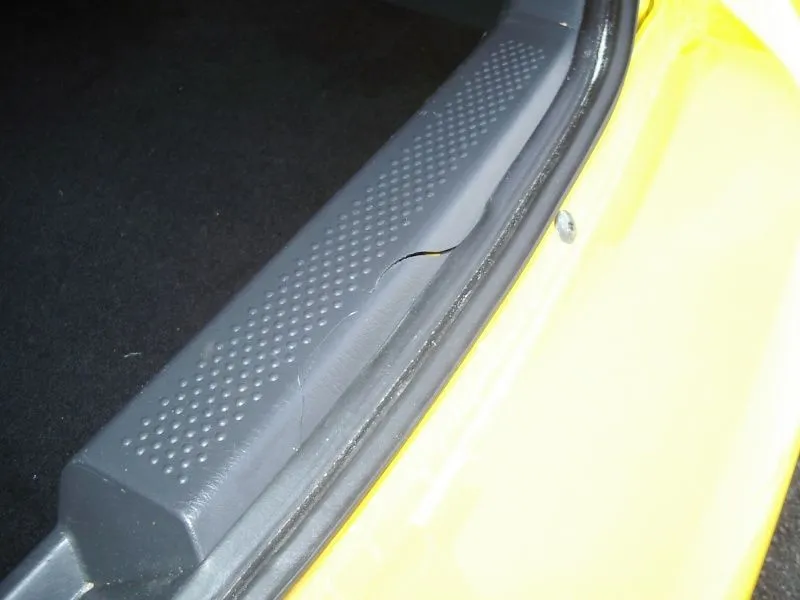 rear crack.jpg