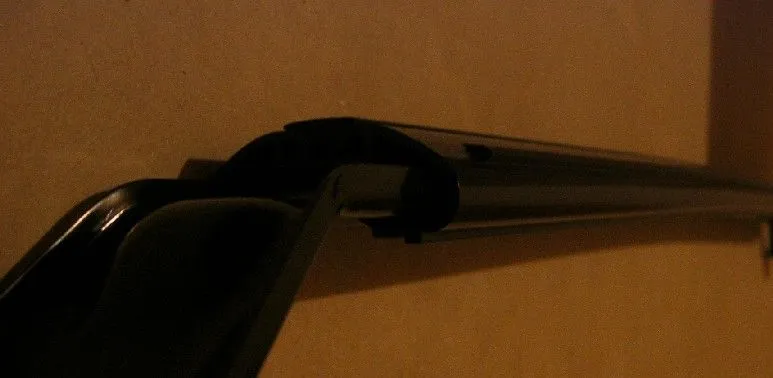 roof rack front edge a.jpg