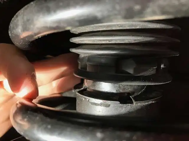 strut boot.jpg