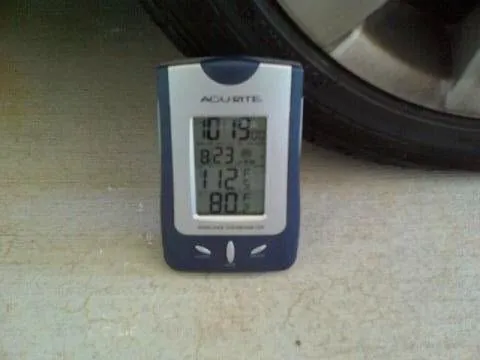 temp gauge by left wheel well.jpg