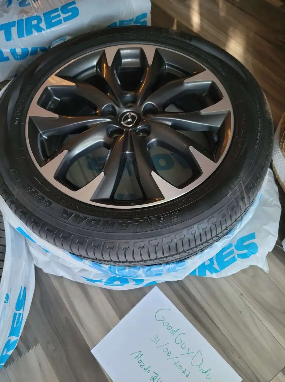 Tire-wheel 3of4.webp