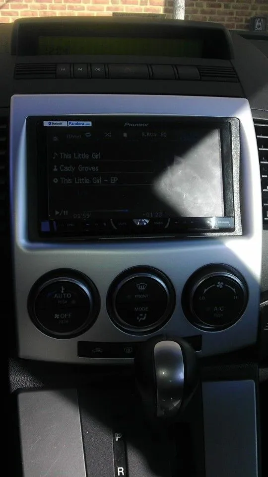 Vert AVH-4400.jpg