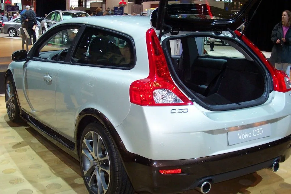 volvo c30.jpg