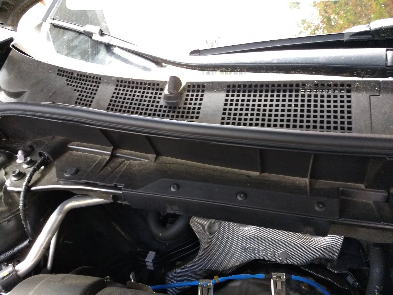 windshield_cowl.jpg