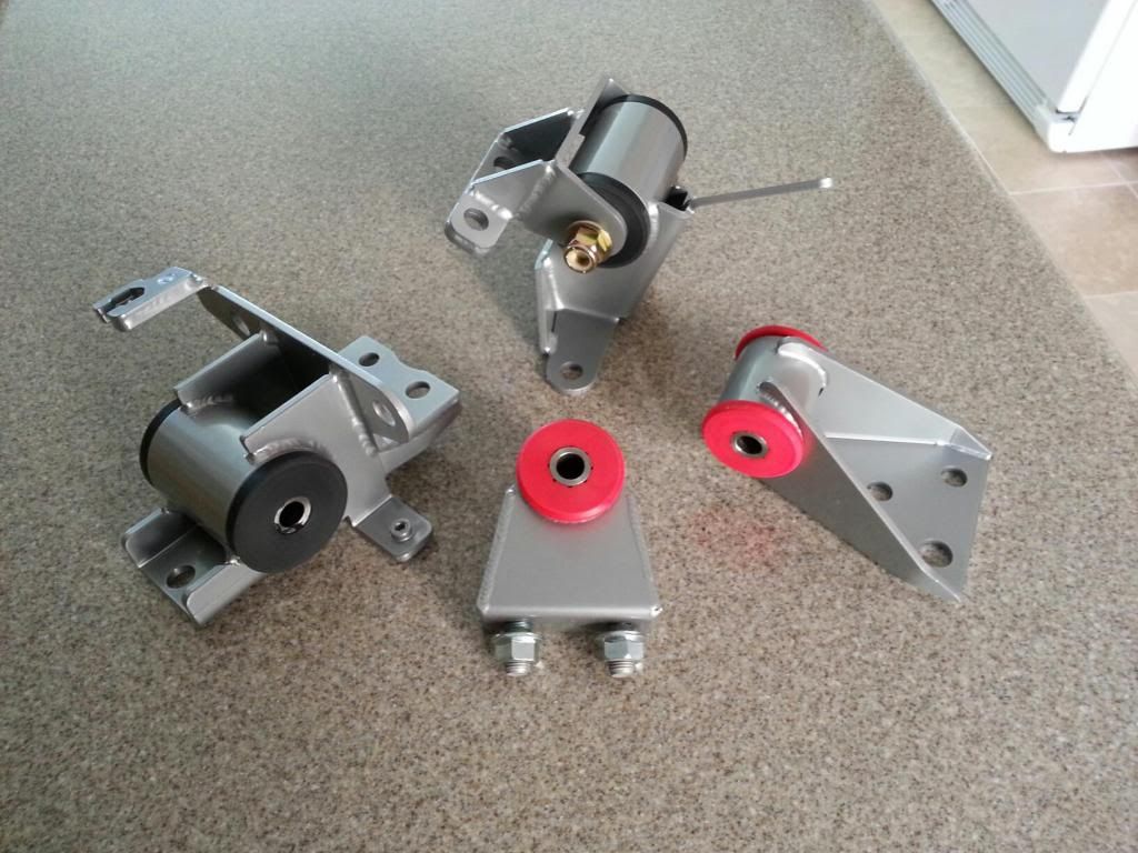 mounts_zpsed105f86.jpg