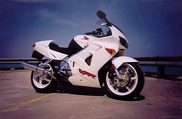 98-vfr800-white.jpg