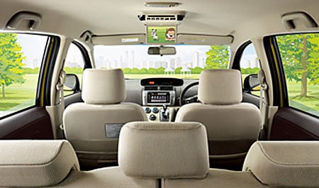 toyota-passo-sette-11.jpg
