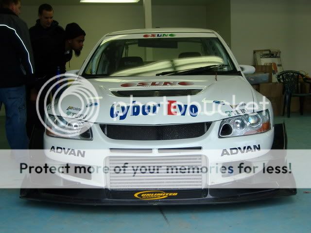 GTLIVEVIR094-1.jpg