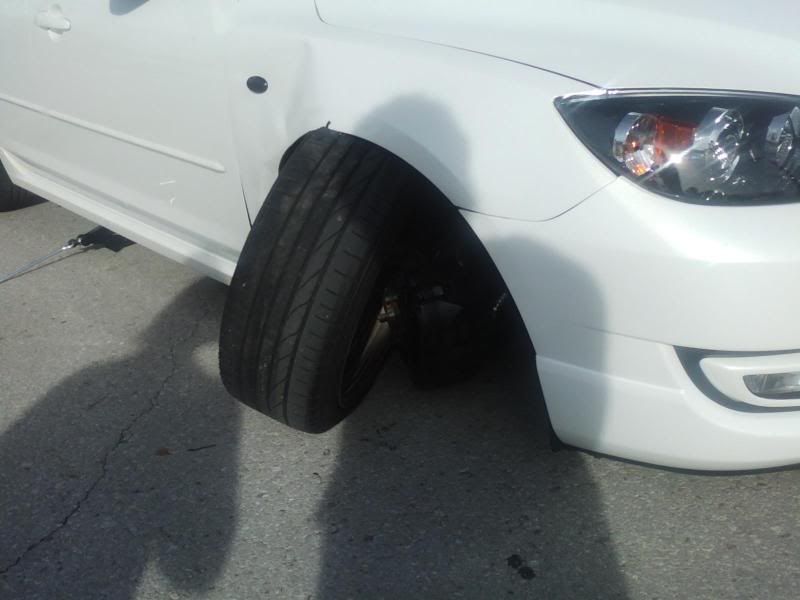 fuckedcar2.jpg