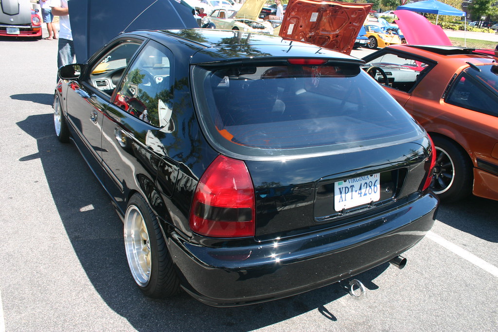 4961669572_4cf30b1ea8_b.jpg