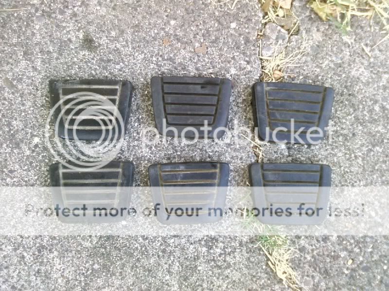 ClutchBrakePedals.jpg