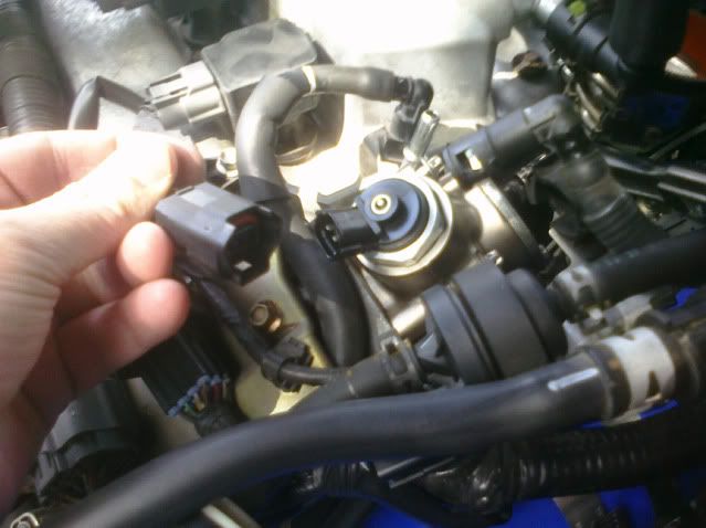 FuelPlugoffandhighpresslinles.jpg