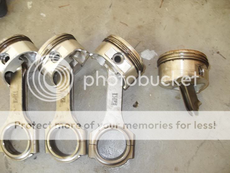 4pistonsandrods.jpg