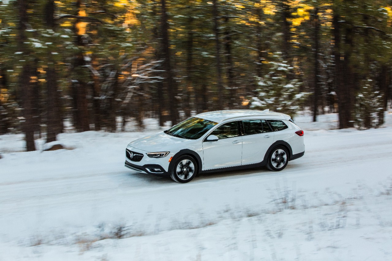 2018-Buick-Regal-TourX-117.jpg