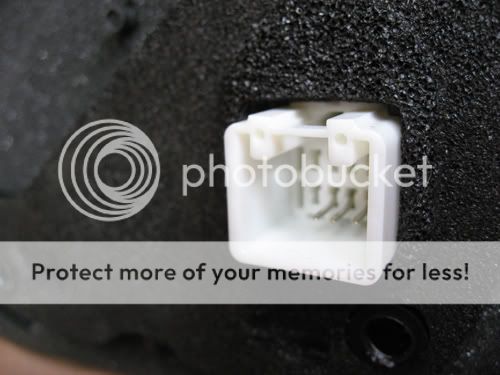 002Plug.jpg