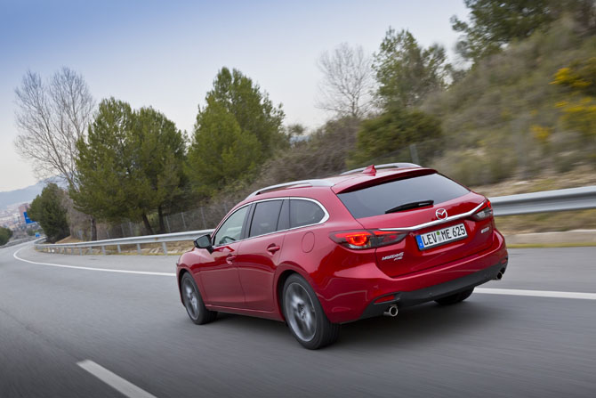 2016-Mazda6-Wagon-2.jpg