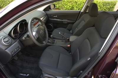 2007_Mazda3_Interior.jpg