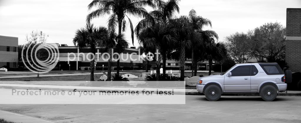 IsuzuChiropracticcollegeBWcopy.jpg
