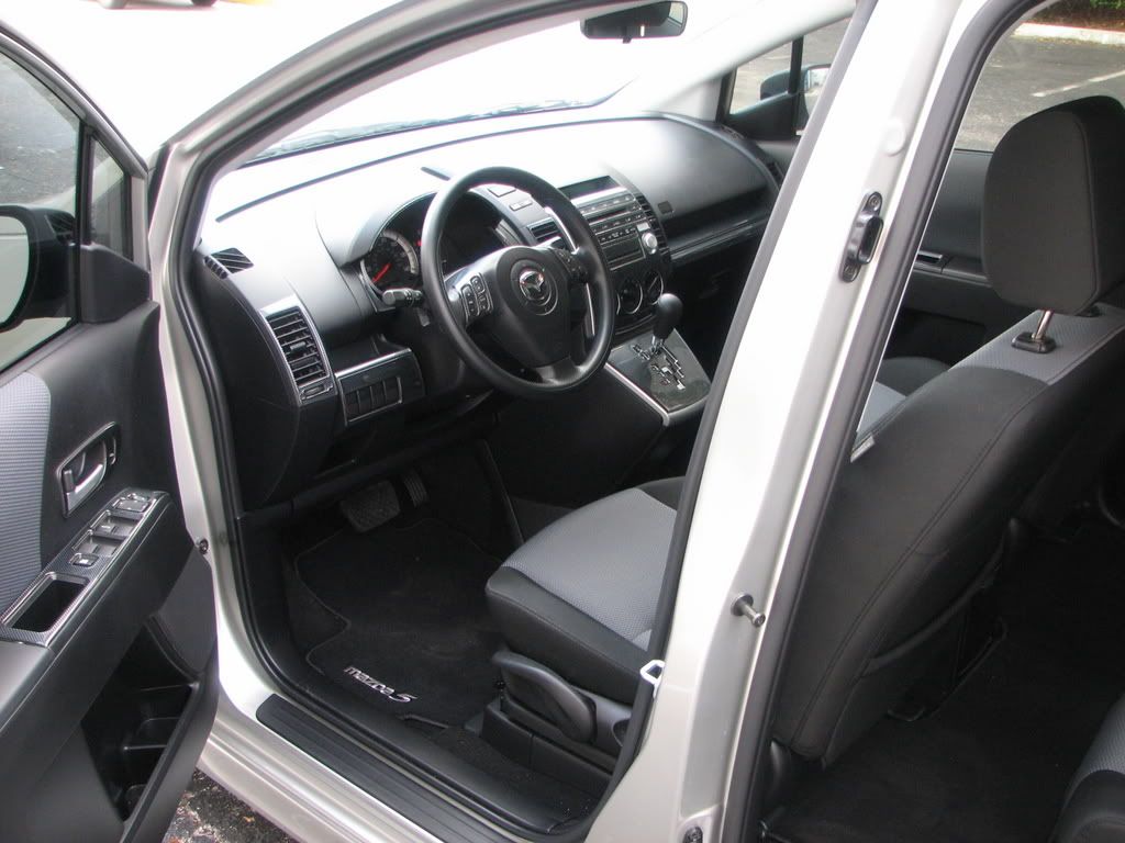mazda5pics009.jpg